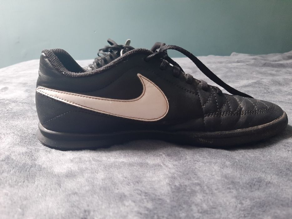 Buty halowe marki Nike