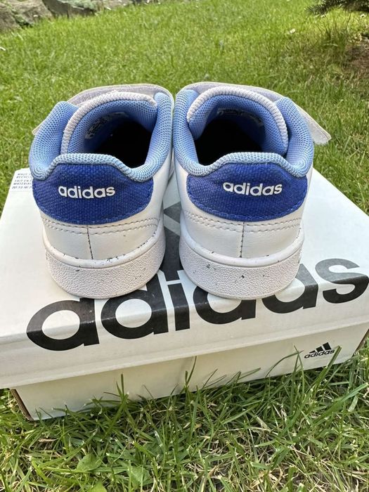 Кросівки adidas 26розмір
