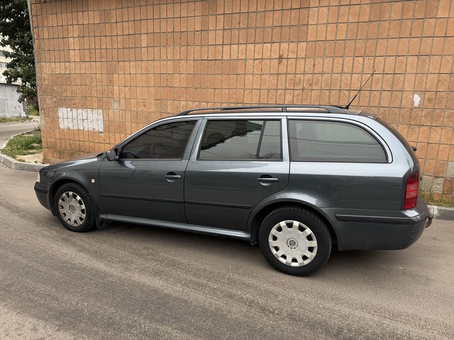 Skoda Octavia 2004 VIN TMBHX41U942896994 фото оголошення 2 з 5