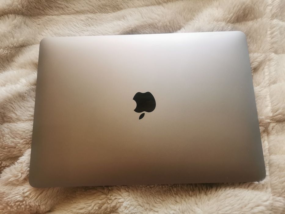 Laptop macbook i5 a1708 bardzo ładny zadbany