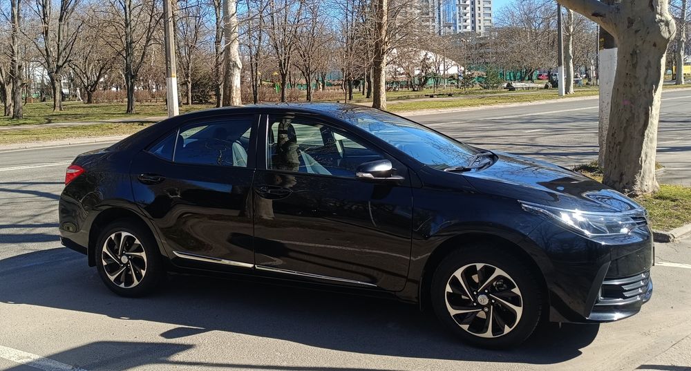 Тойота 2017г. Пробег 88888 км.