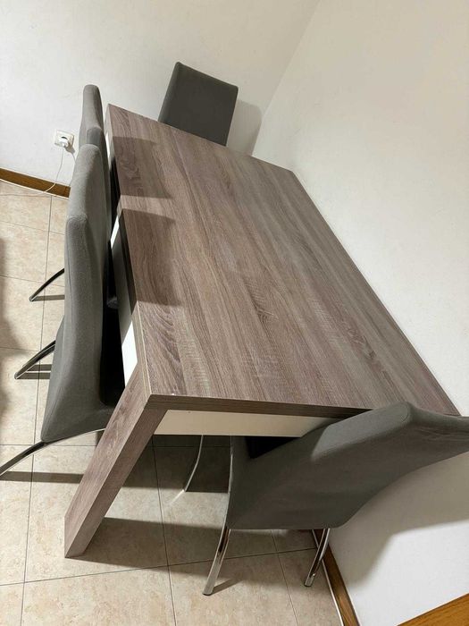 Móveis variados de casa