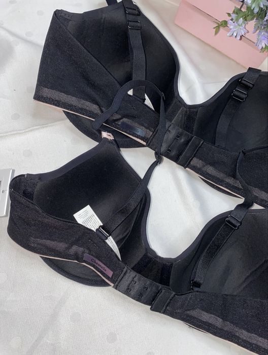 Бюстгалтер Chantelle оригінал 70B маломірить, на етикетці 70D