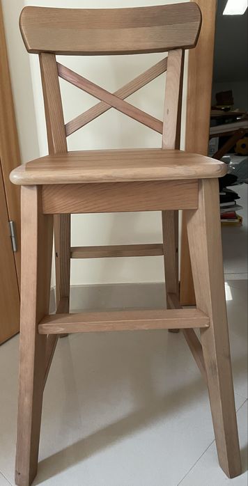 Cadeira de criança do IKEA
