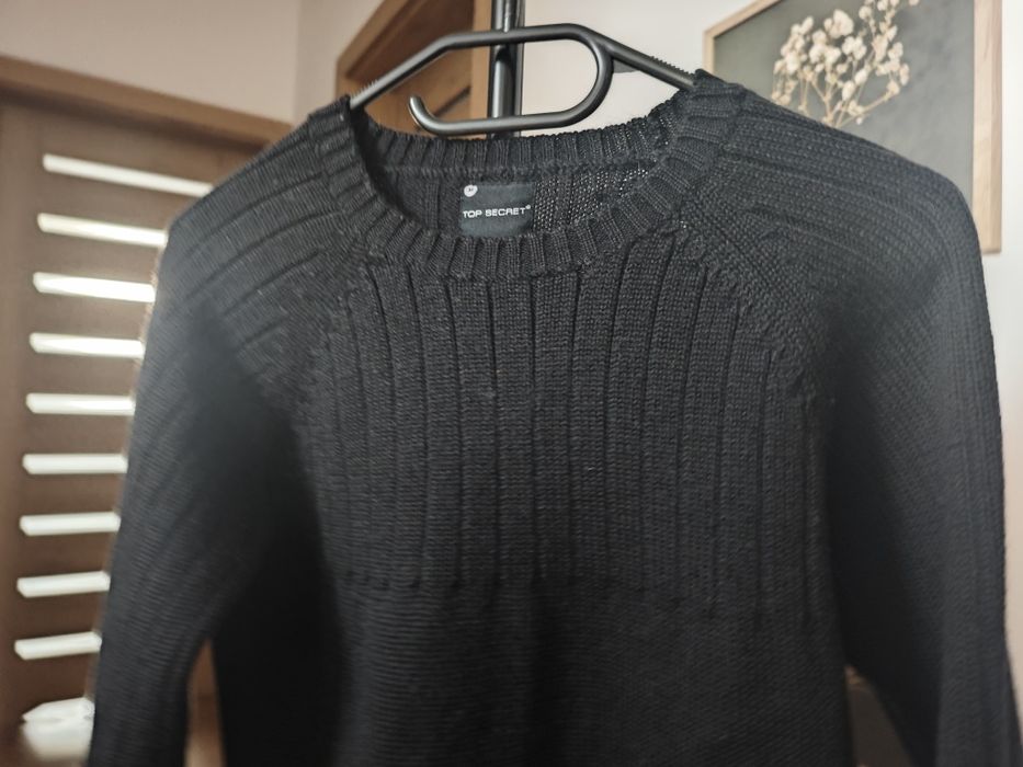 Czarny sweter Top Secret rozmiar M wełna 50%! Hot viral