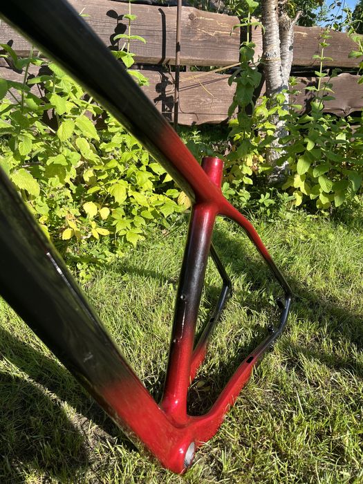Rama Carbonowa MTB ( świeżo malowana )