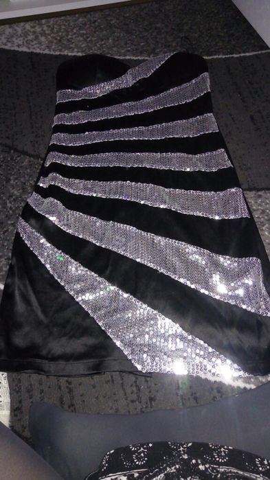 Sukienka błyszcząca