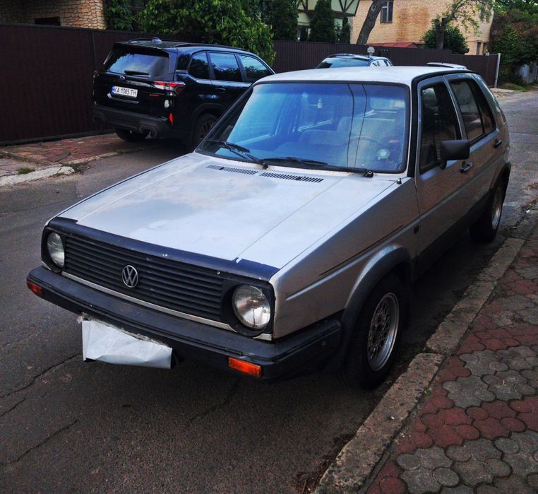Volkswagen Golf 2  легендарный  1.6 мотор   газ бензин