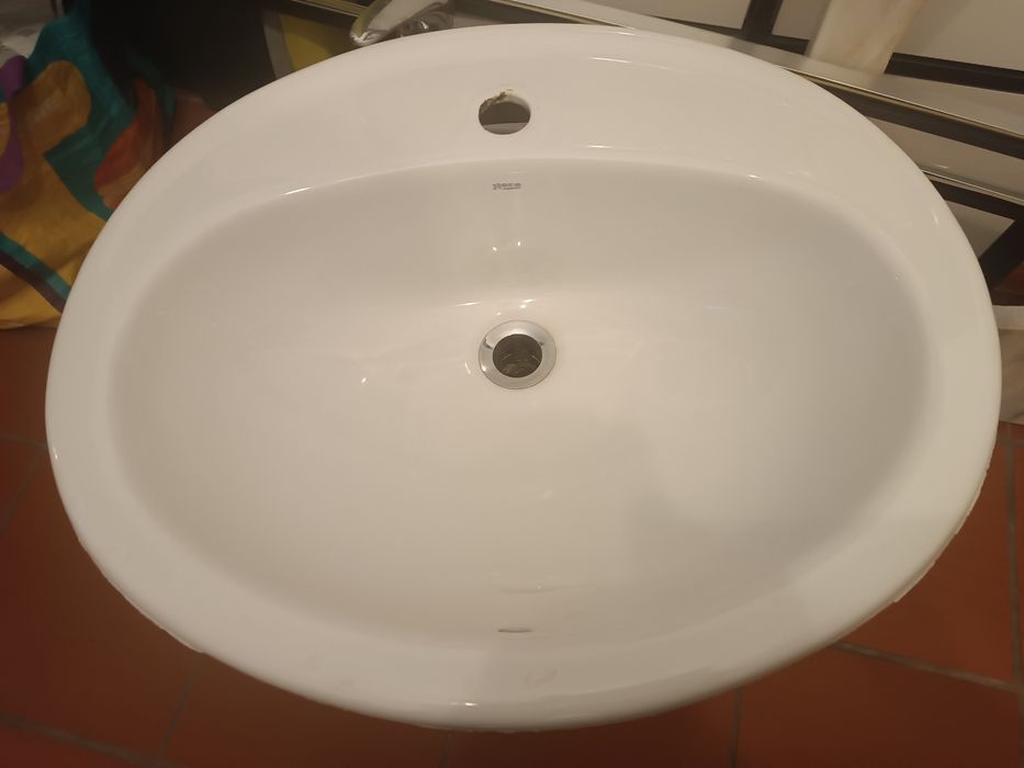 Vendo lavatório+ bidé (ROCA) + pedra mármore