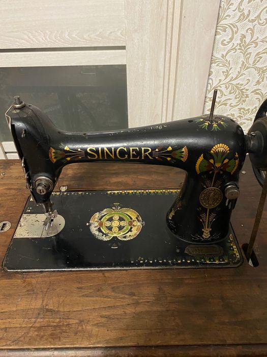 Швейна машинка Singer