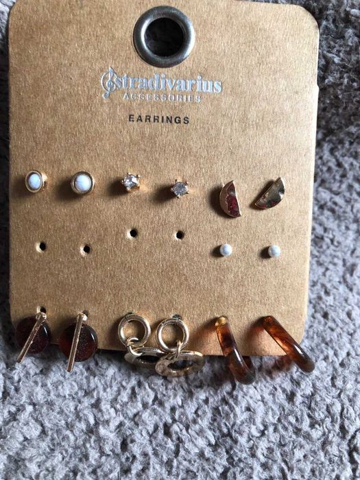 Сережки Stradivarius
