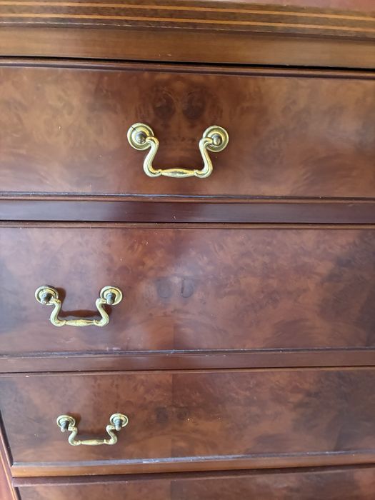 Mobilia de quarto nogueira