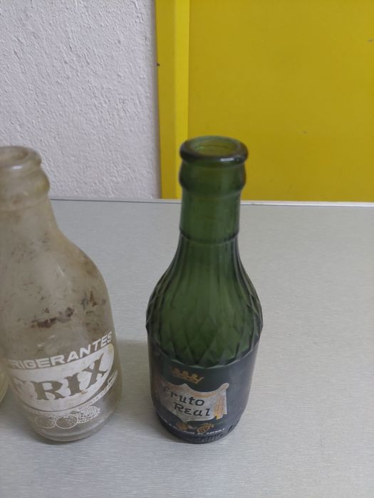 3 garrafas antigas canada dry frio fruto real