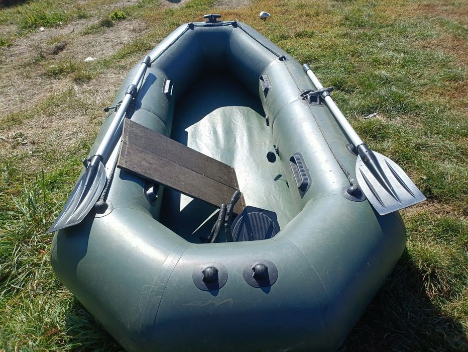 Продам лодка Kolibri-280