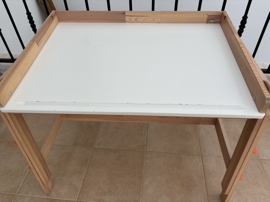 Secretária criança Ikea modelo Flisat