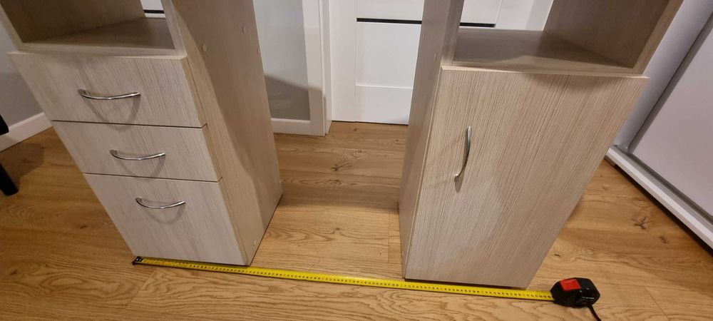 Stolik/biurko kosmetyczne do manicure