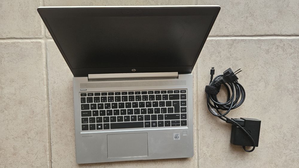 Portátil HP ProBook Intel Core i5 8GB RAM 240GB HD WIN 11 PRO