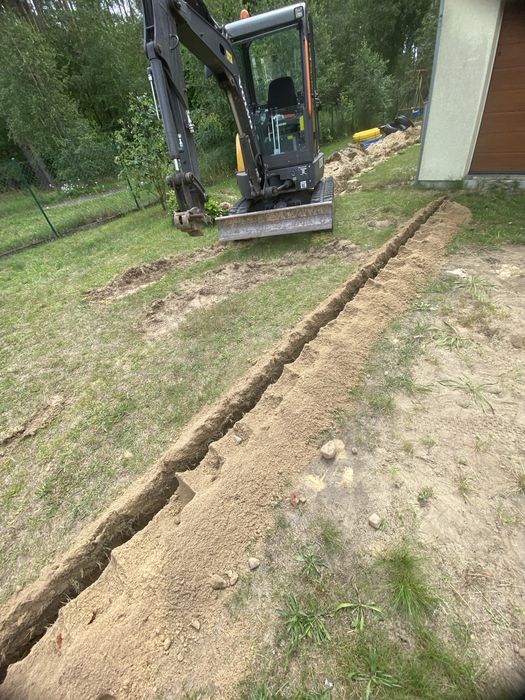 Mini koparka Volvo ECR25D usługi ziemne z operatorem