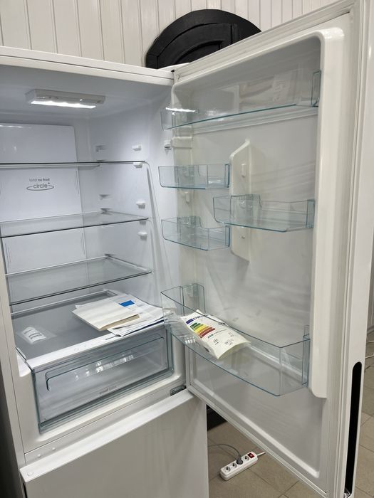 Холодильник Amica