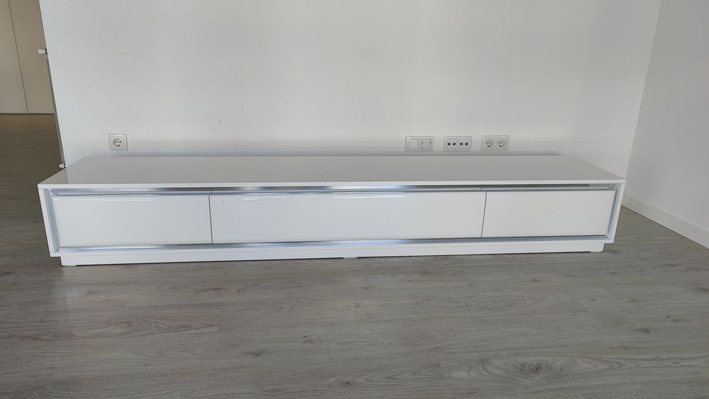 Móvel de TV como novo