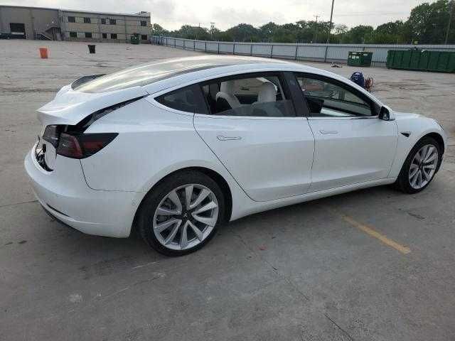 Tesla Model 3 четверть