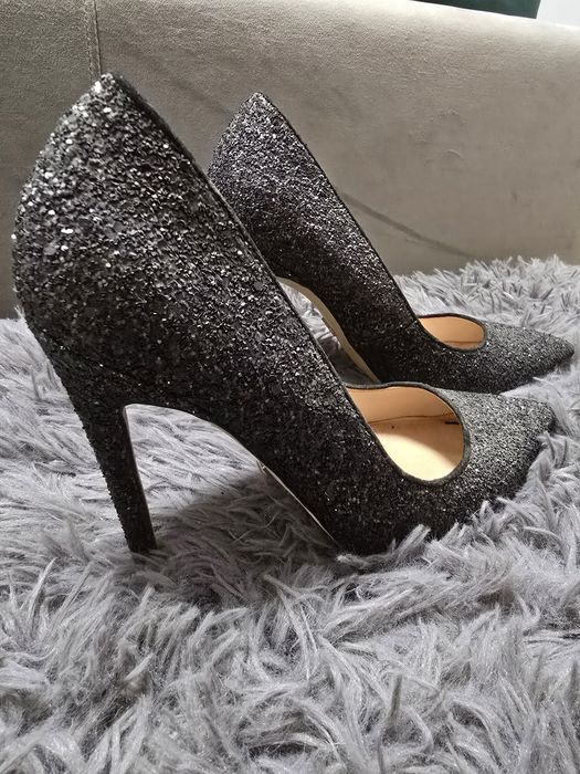 Błyszczące szpilki Primadonna