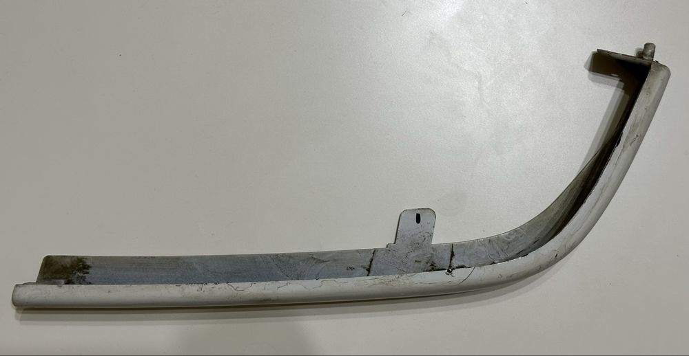 Friso farol esquerdo Fiat Scudo, Peugeot Expert, Citroen Jumpy 96-04