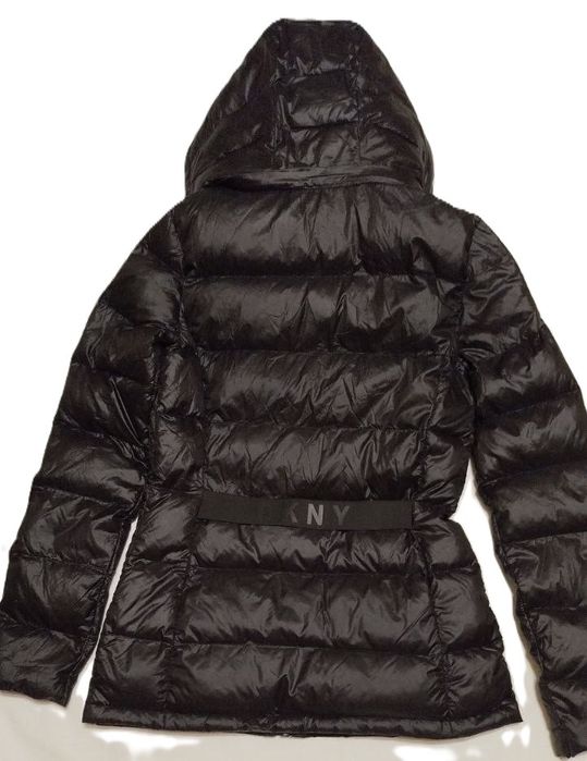 Продам женскую куртку DKNY Lightweight Packable Puffer Jacket XS