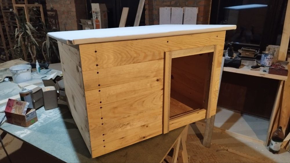 Будки для собок та котів