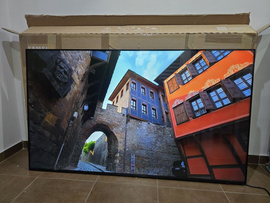 Telewizor marki Samsung 65 cali Smart tv WiFi YouTube Netflix Nowy