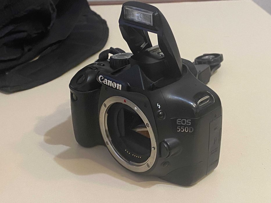 Продається комплект Canon 550D + Canon EF-S 17-85mm F4-5.6 IS + сумка