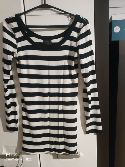 Piękna bluzeczka damska S. Reserved.