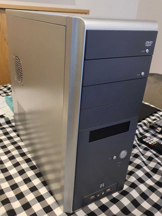 PC barato Asus Intel Core 2 6600 - 4Gb Ram - 256Gb SSD - Porto