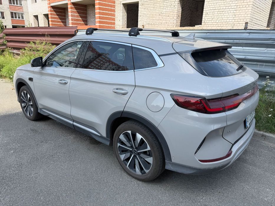 Поперечини на дах китайських авто Thule багажник рейлінги