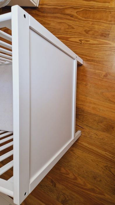 Cama de grades com duas posições