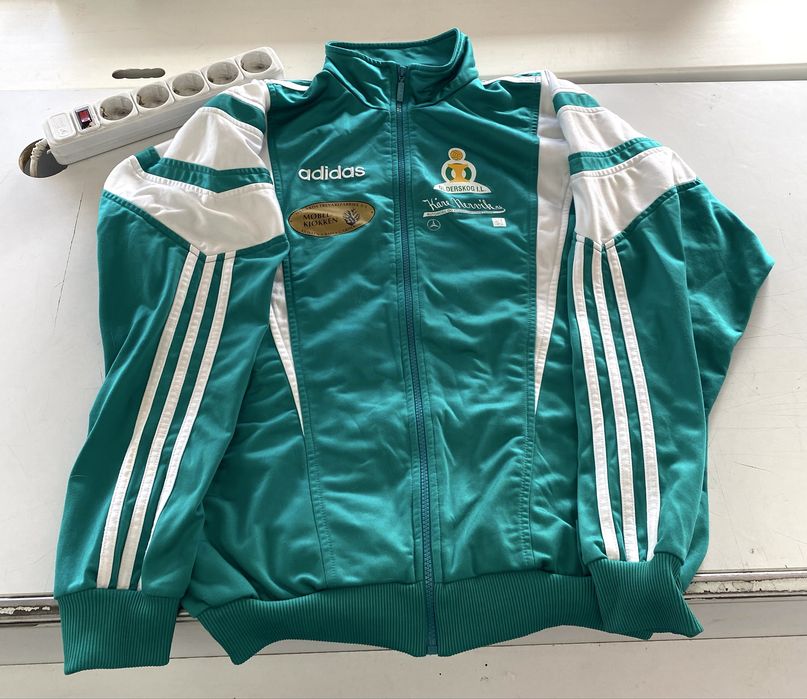 Спортивный костюм адидас три полоски adidas куртка obey зипка панамка carhartt wip пятипанелька y2k найк wu tang og sk8 adidas ветровка обей зип nike