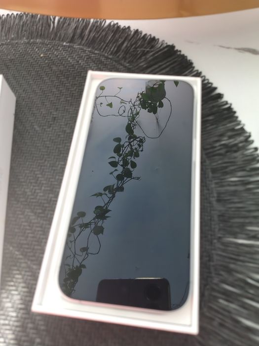 Sprzedam lub zamienię iPhone 17 na iPhona pro max 17