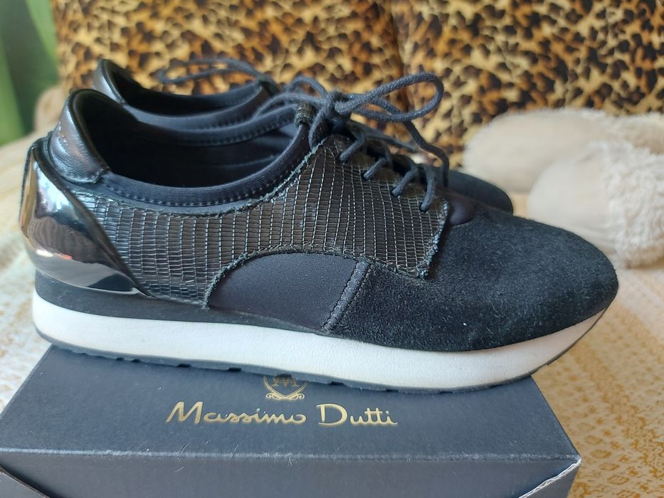 Чёрные кроссовки Massimo Dutti