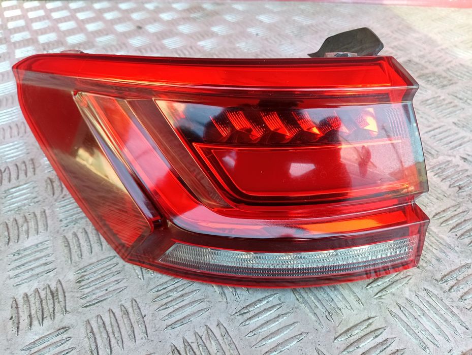 Фонарь Стоп лівий Touareg CR фара задня ліва Туарег СР таурег ЦР