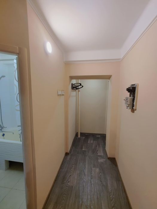 Квартира на Правом подобово, світло є постійно