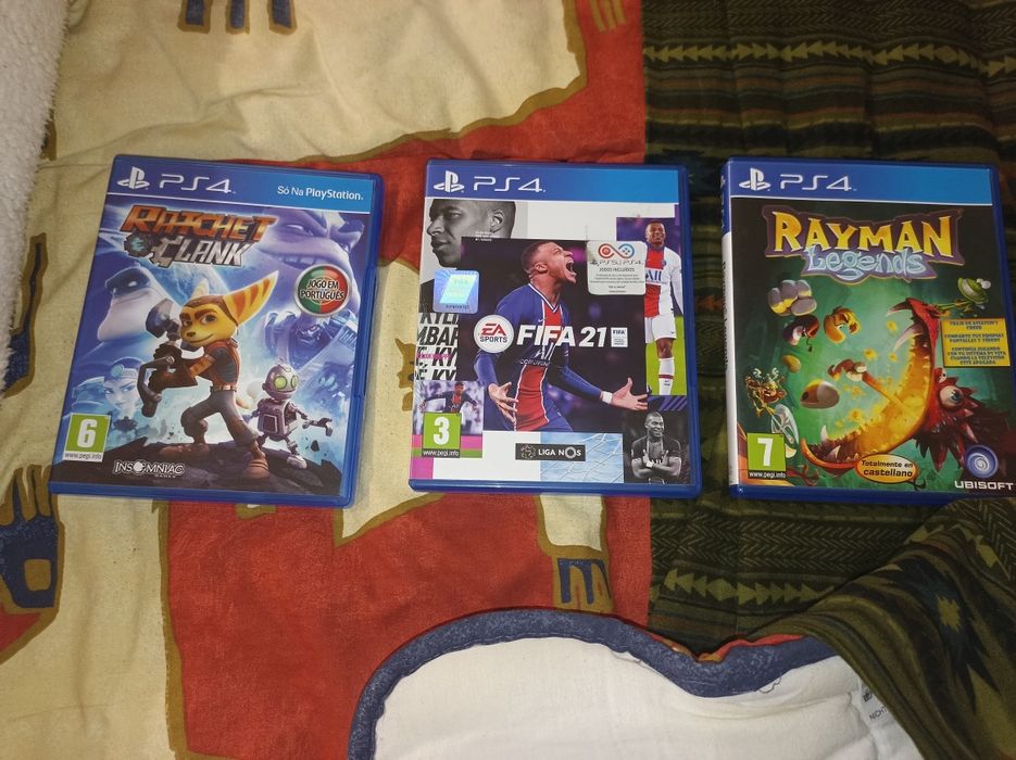 3 jogos PlayStation cada um 5€