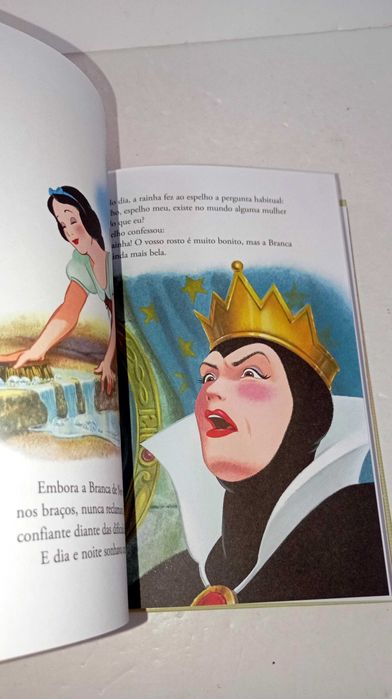 Branca de Neve e os Sete Anões - Contos de Ouro