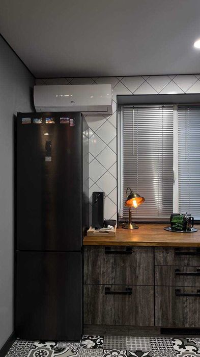 Видовий пентхаус з авторським ремонтом! Центр!