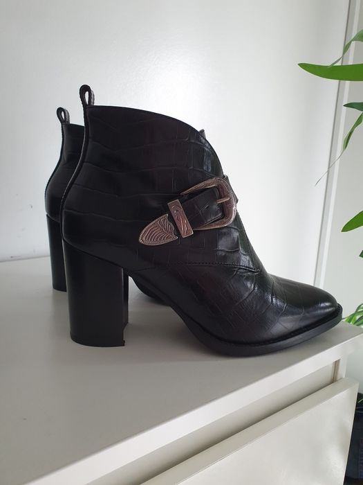 Blusa Silvina Campos e calça ecopele SALSA