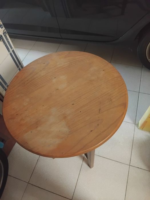 Mesa antiga redonda