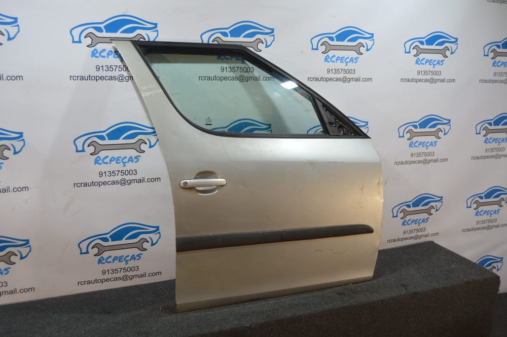 PORTA FRENTE FRONTAL DIREITA SKODA ROOMSTER I 1 MK1 5J 5J7 FECHO