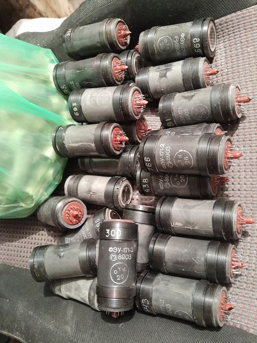 фотоэлектронные умножители (ФЭУ) модели ФЭУ-171-2.