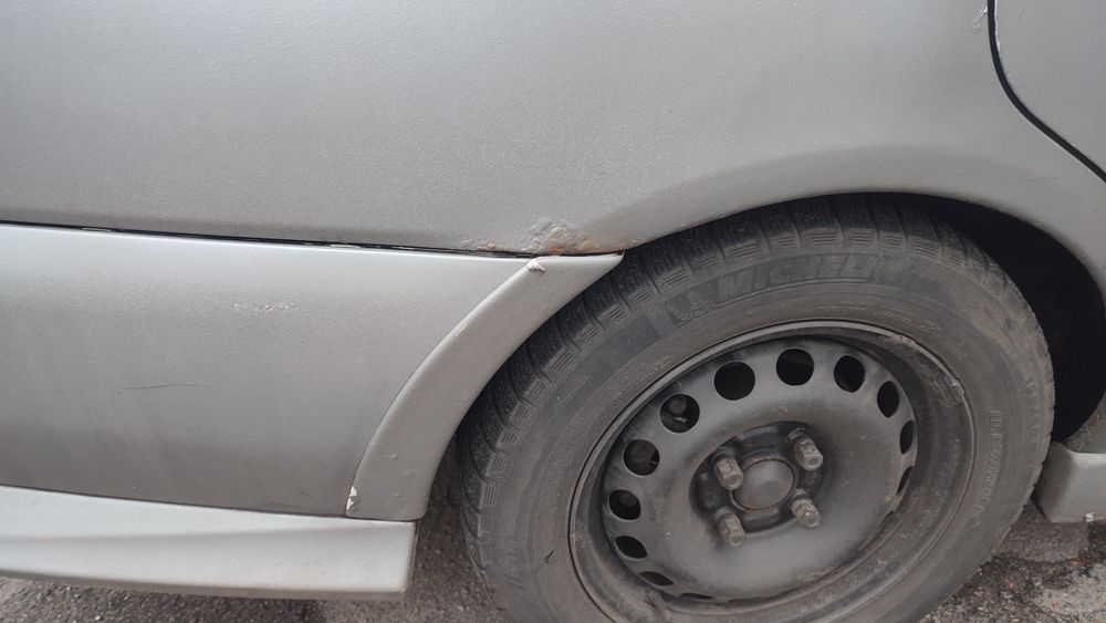 Продам авто Mitsubishi carisma