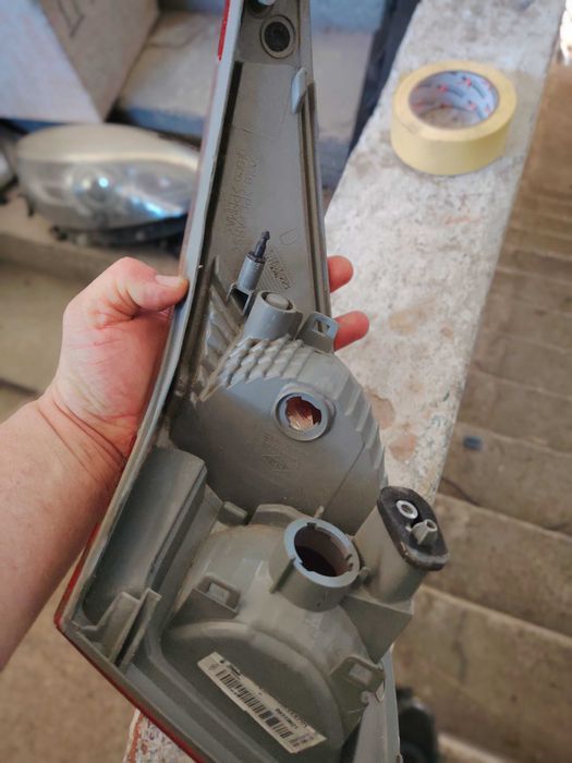 sprzedam do renault megane III prawa klapa