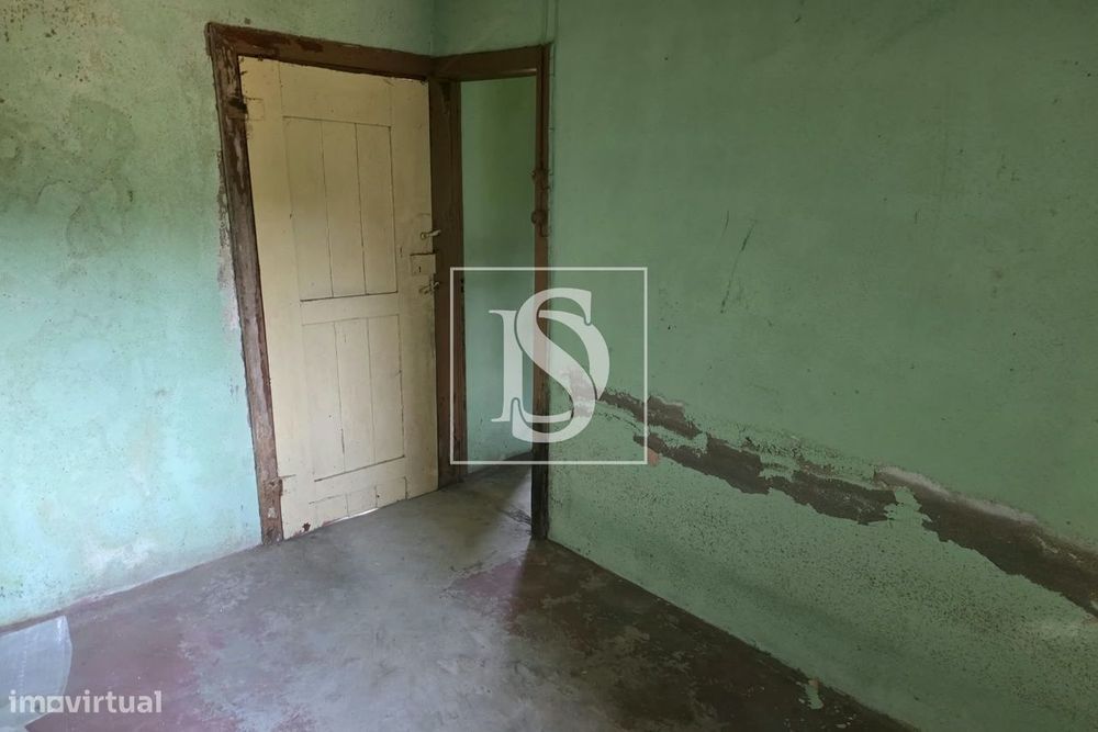 Moradia para Restaurar T3 Venda em Campo de Besteiros,Tondela